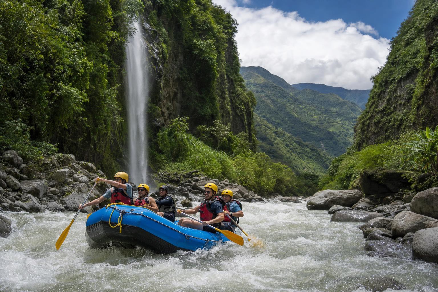 Rafting in Baños de Agua Santa