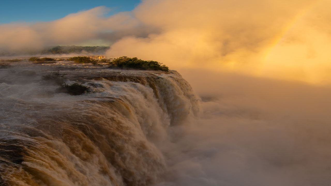 Nascer Do Sol Nas Cataratas Brasileiras Com Café Da Manhã foto 1