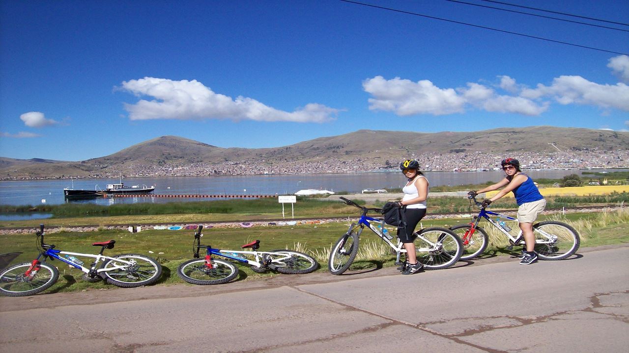 Bicicleta De Montanha No Lago Titicaca foto 2