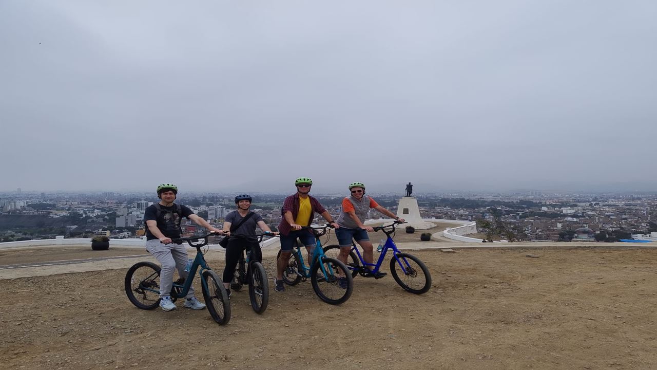 Bicicleta Por Miraflores, Barranco Y Morro Solar (1)