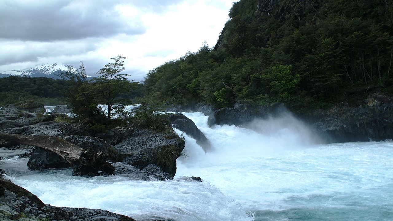 Bike Route Active, Pedal Through The Petrohue Falls foto 3