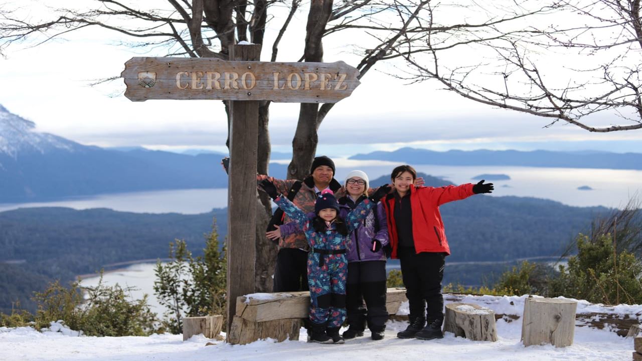 Snowshoeing And Fondue Hike In Cerro Lopez (13)