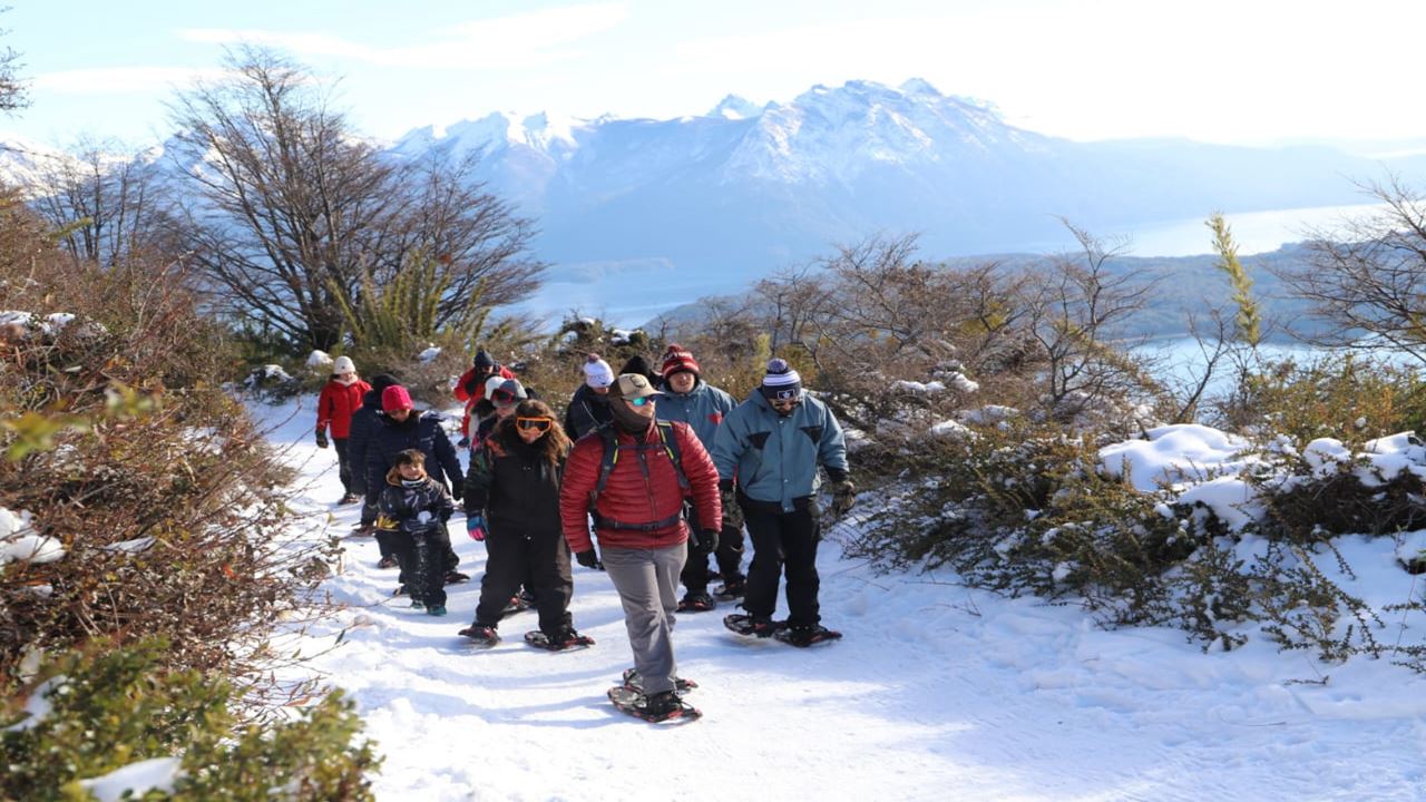 Snowshoeing And Fondue Hike In Cerro Lopez (12)