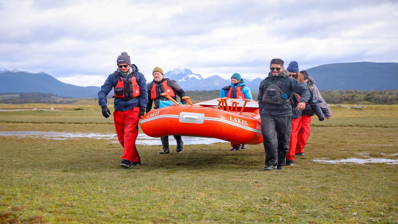 Canoeing On The Gable Channel (7)