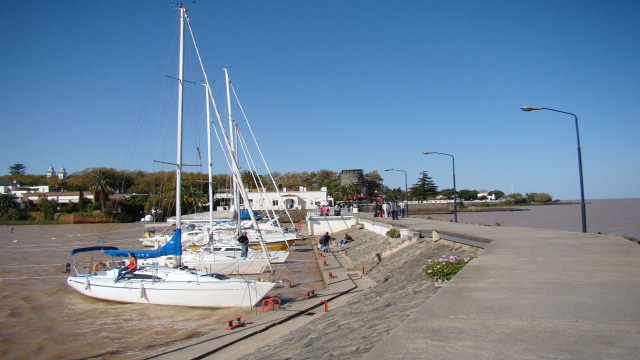 City Tour Hacia Colonia Del Sacramento (1)
