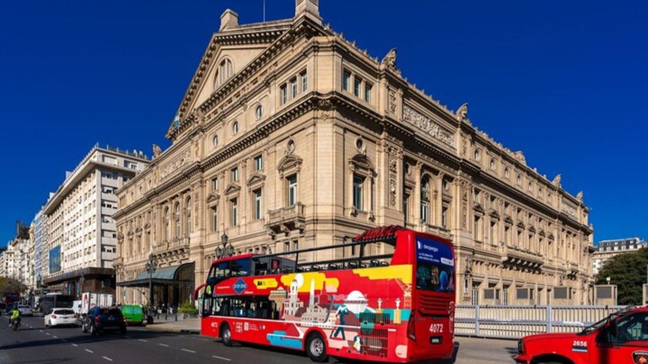 Hop On Hop Off Bus Tour (11)