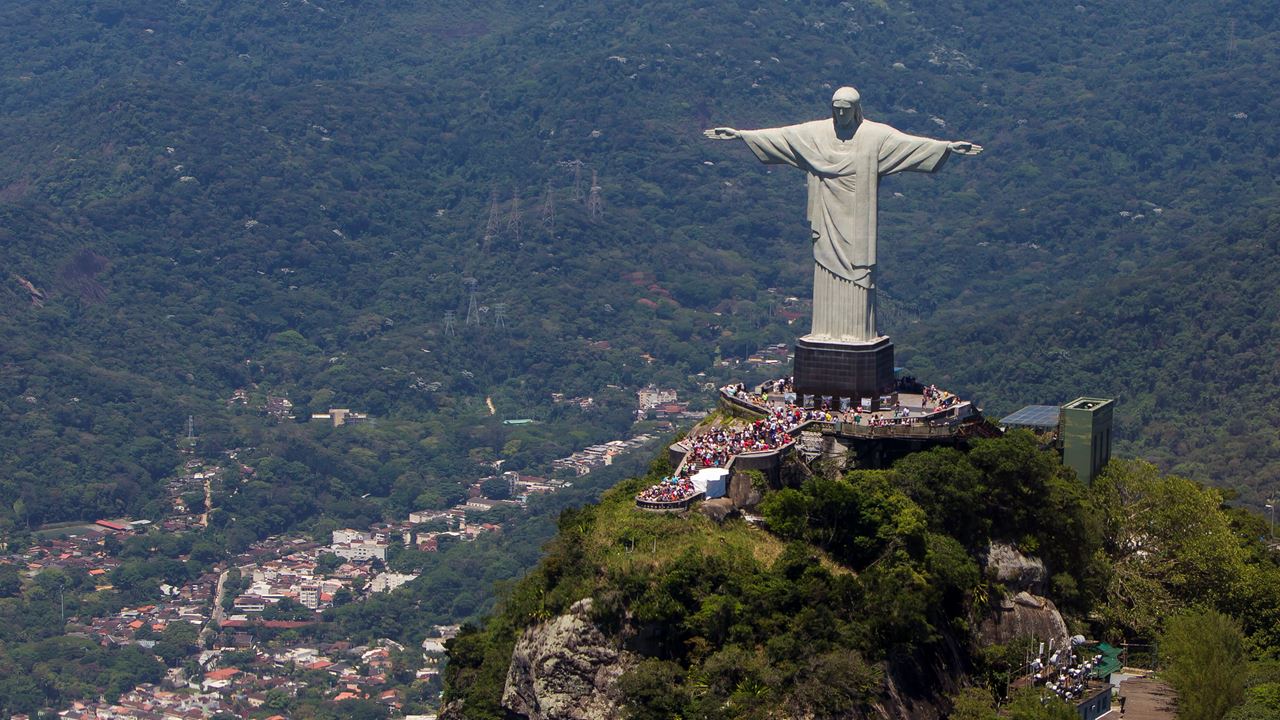 Christ The Redeemer And Sugar Loaf With Lunch (1)