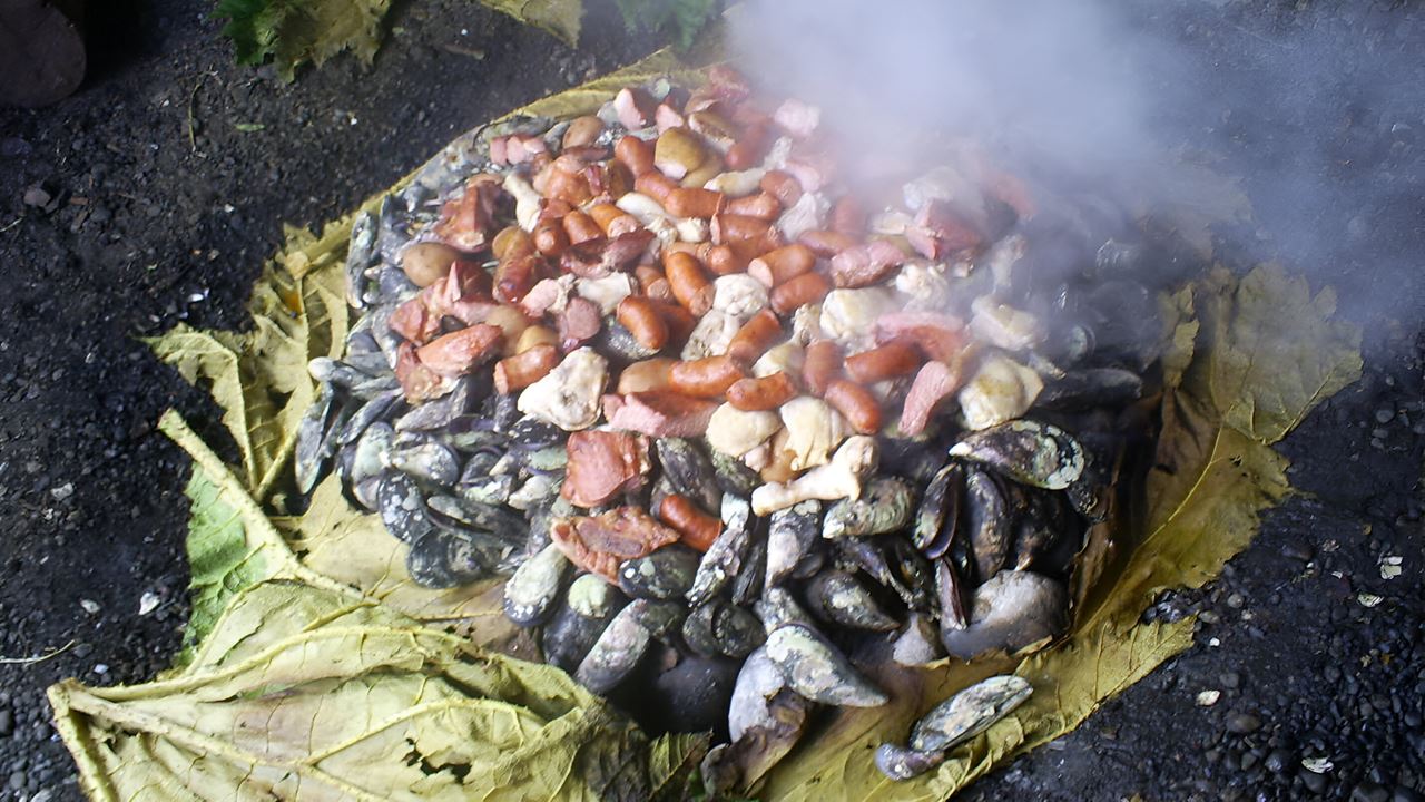 Curanto Al Hoyo: Tradição E Sabor De Chiloé foto 2