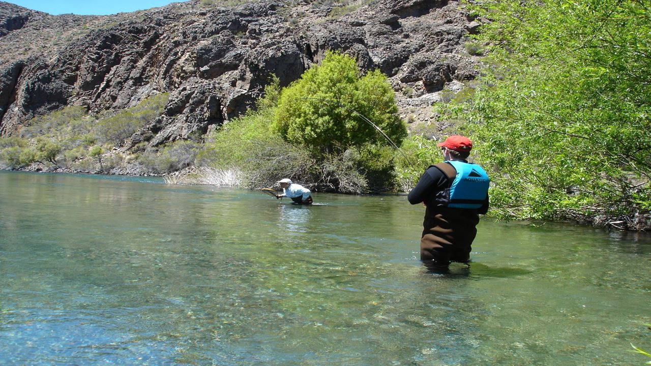 Dia De Pesca En El Lago Fonck (2)