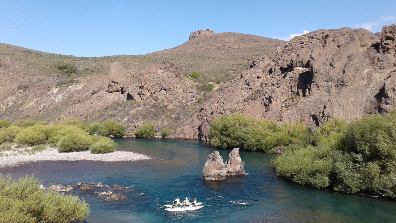Dia De Pesca Pesca Com Mosca Ou Spinning No Rio Limay (5)