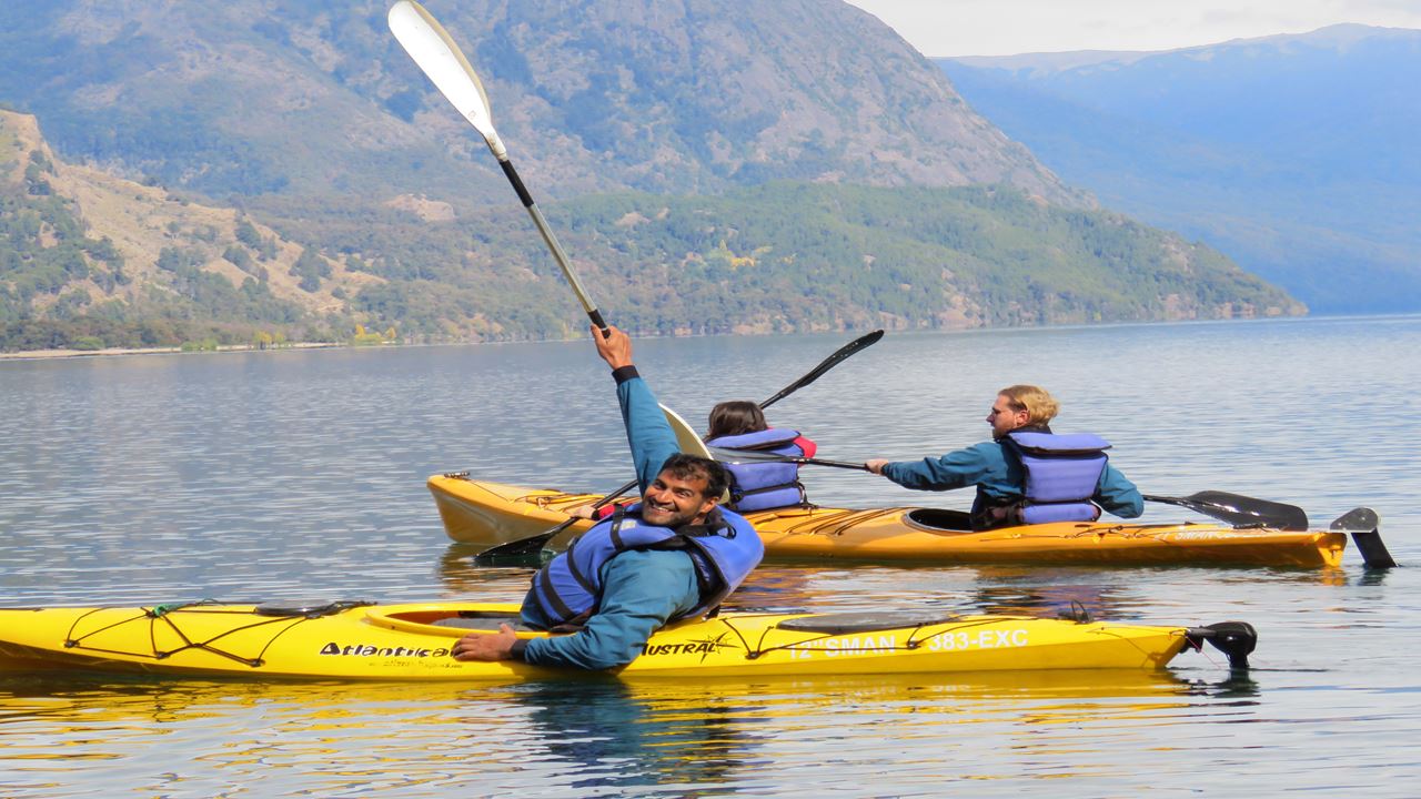 Kayak Experience In Lake Lacar And Pichi Machonico foto 5