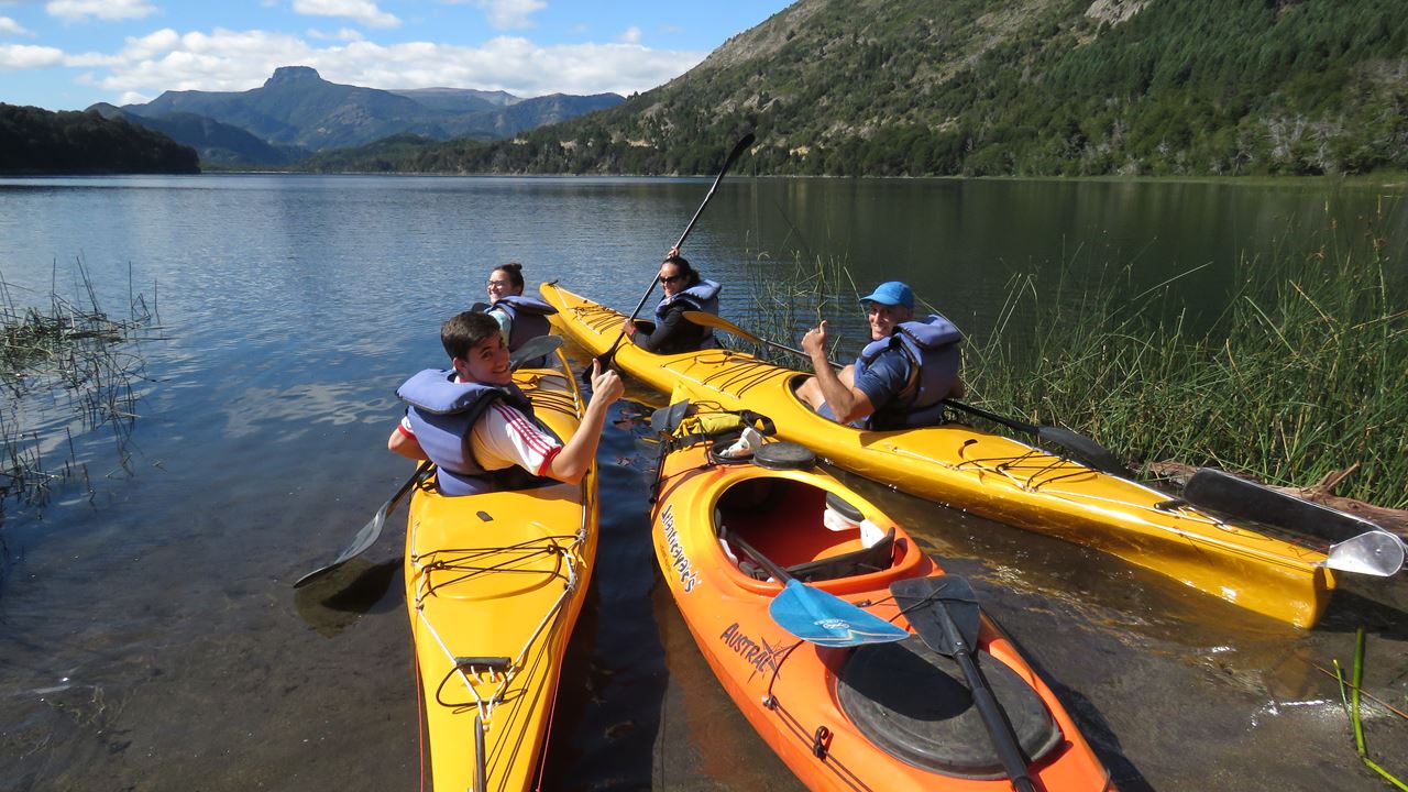 Kayak Experience In Lake Lacar And Pichi Machonico foto 6