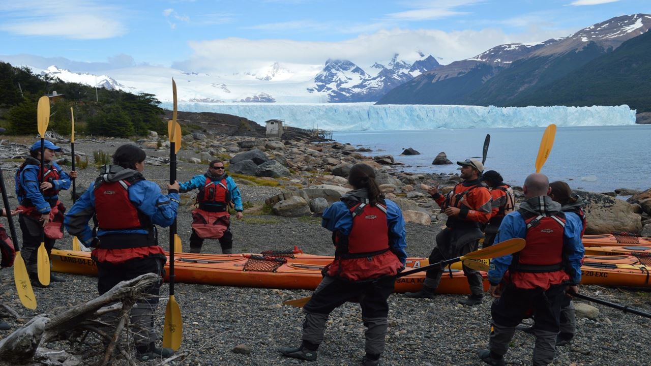 Kayak Experience In Perito Moreno (4)