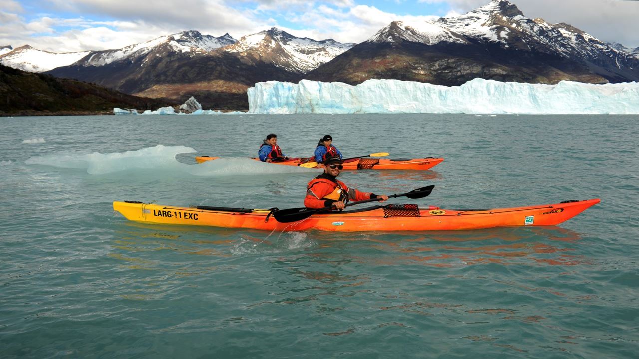 Kayak Experience In Perito Moreno (1)