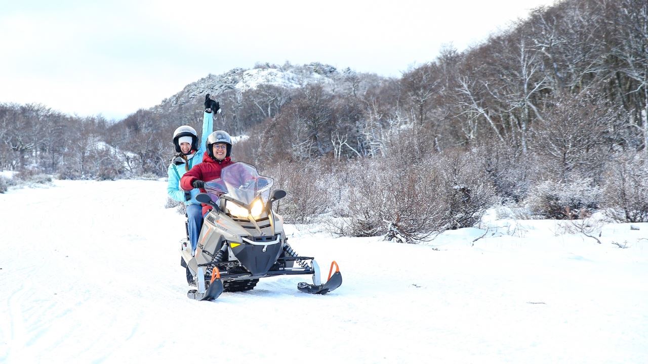 Experiência De Inverno De Dia Inteiro Com Huskies, Raquetes De Neve E Moto De Neve (6)