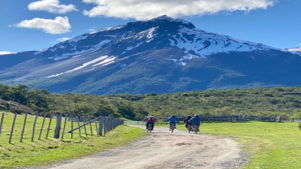 Full-day E-bike Adventure: Puerto Natales Fjords foto 5