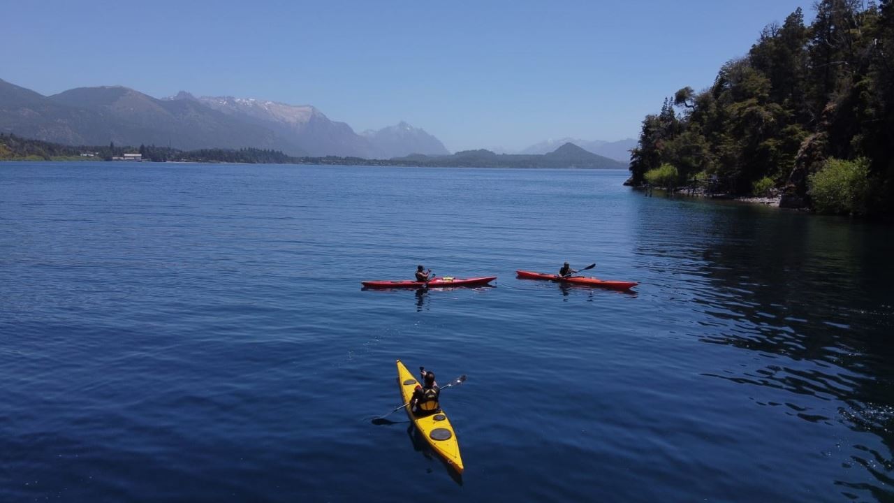Kayak En La Isla Huemul (1)