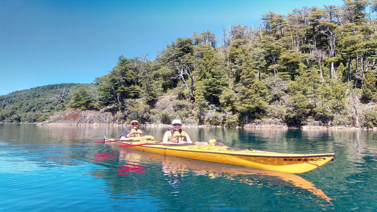 Kayaking And Trekking On Lake Mascardi In Private (6)