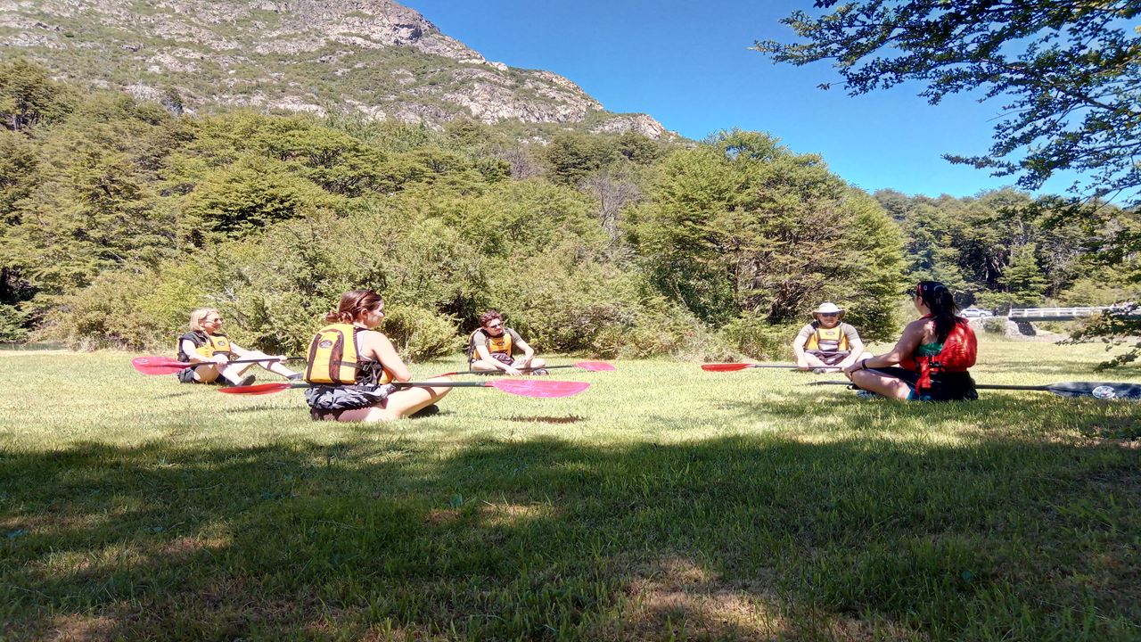 Kayaking And Trekking On Lake Mascardi In Private (4)