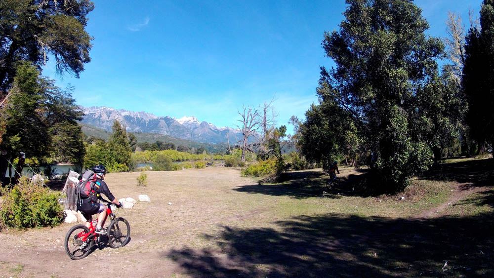 Mountain Bike Privado Por Pasarelas Del Rio Manso (1)