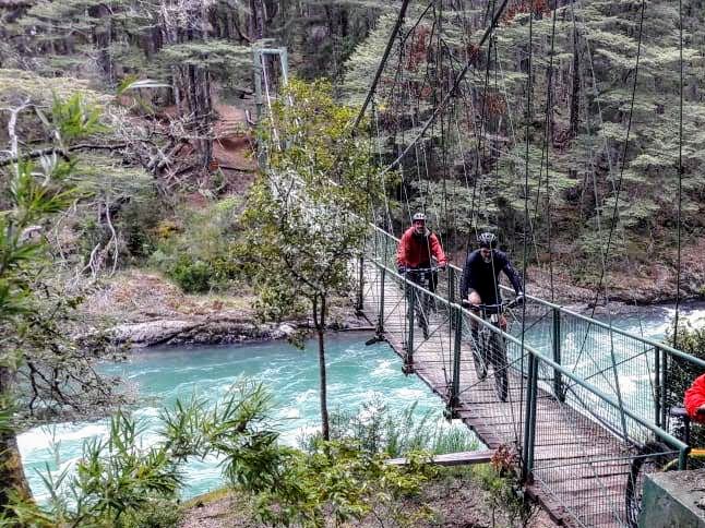 Mountain Bike Privado Por Pasarelas Del Rio Manso (5)