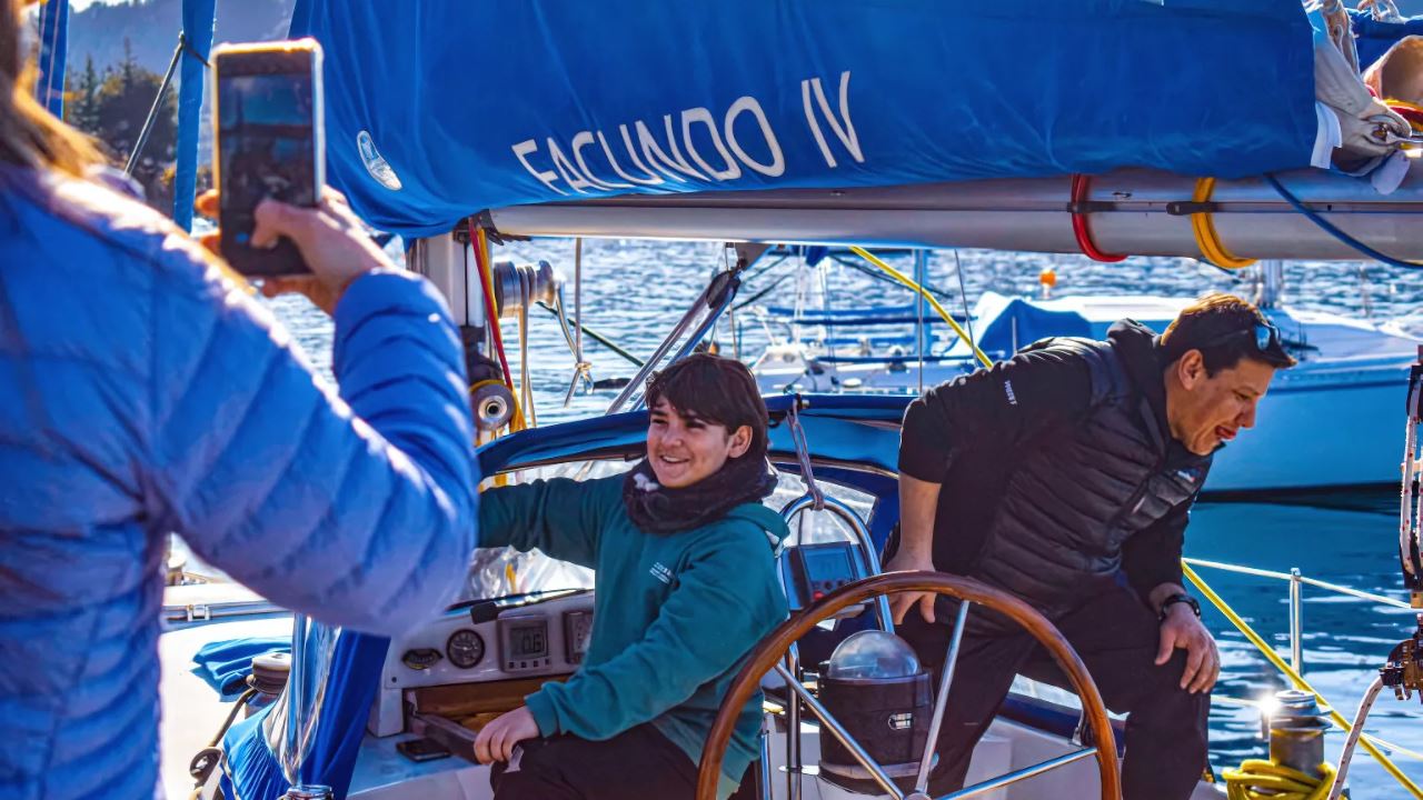Sailing On Lake Nahuel Huapi (7)
