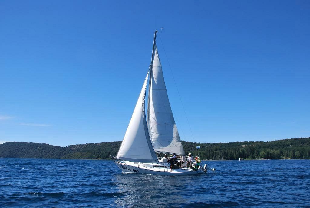 Sailing On Lake Nahuel Huapi (6)