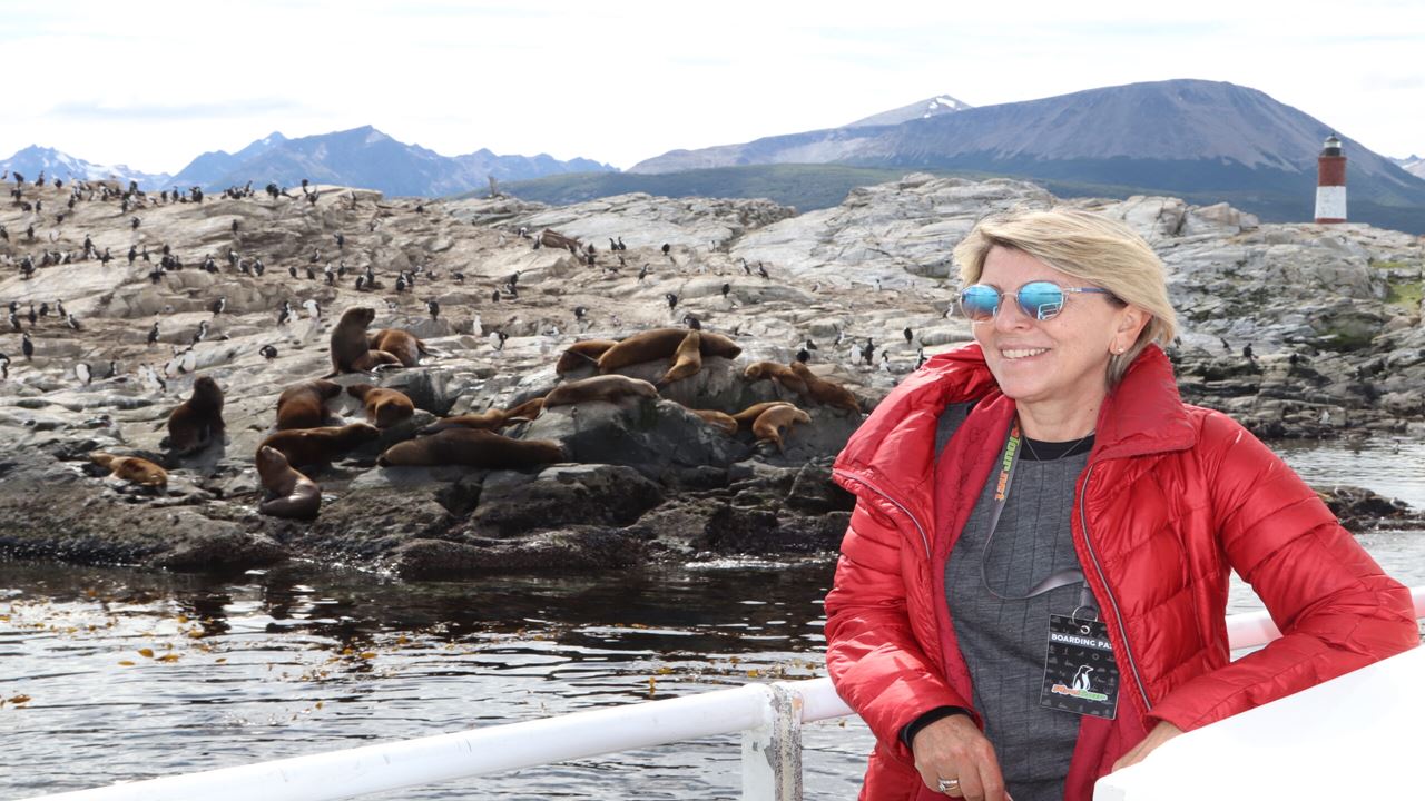 Navegación Canal De Beagle Y Caminata Con Pinguinos En Isla Martillo
 (6)