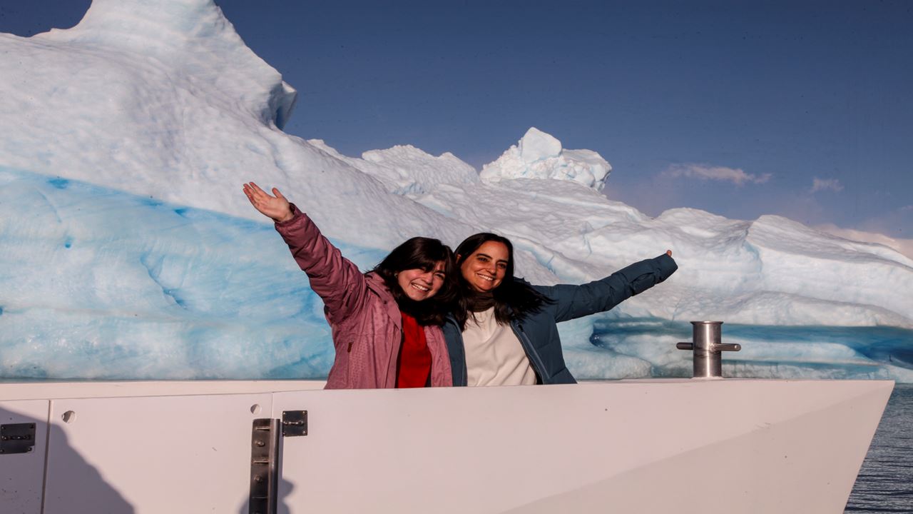 Sailing On Lake Argentino - All Glaciers
 (0)