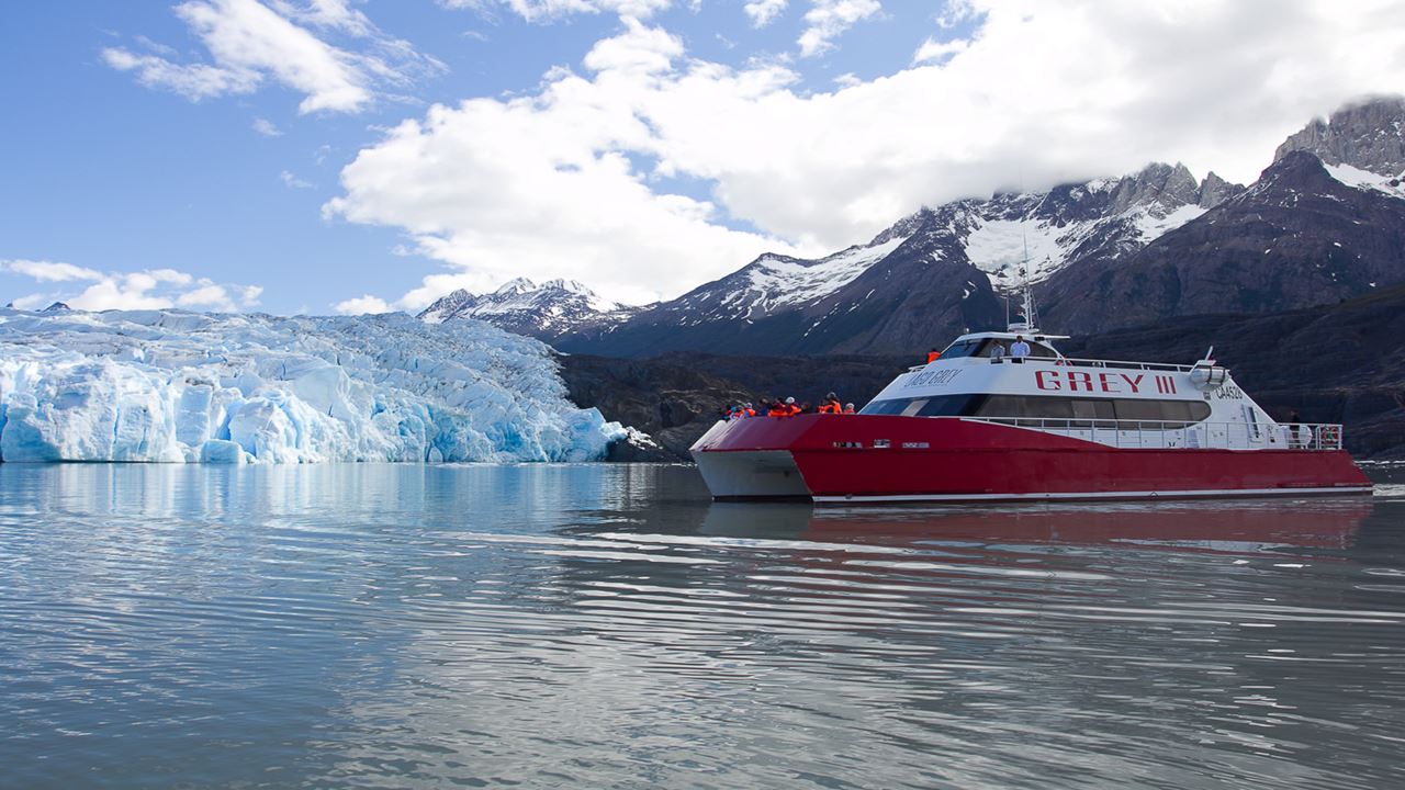 Navegación Lago Grey – Catamaran Grey Iii (3)
