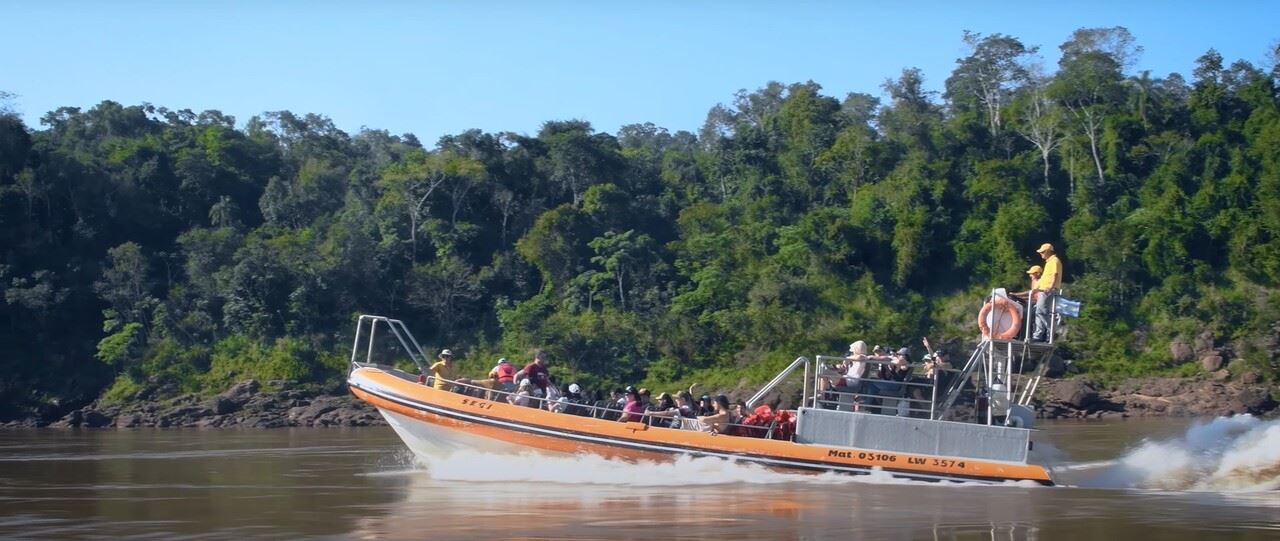 Navigation On The Iguazu River (1)
