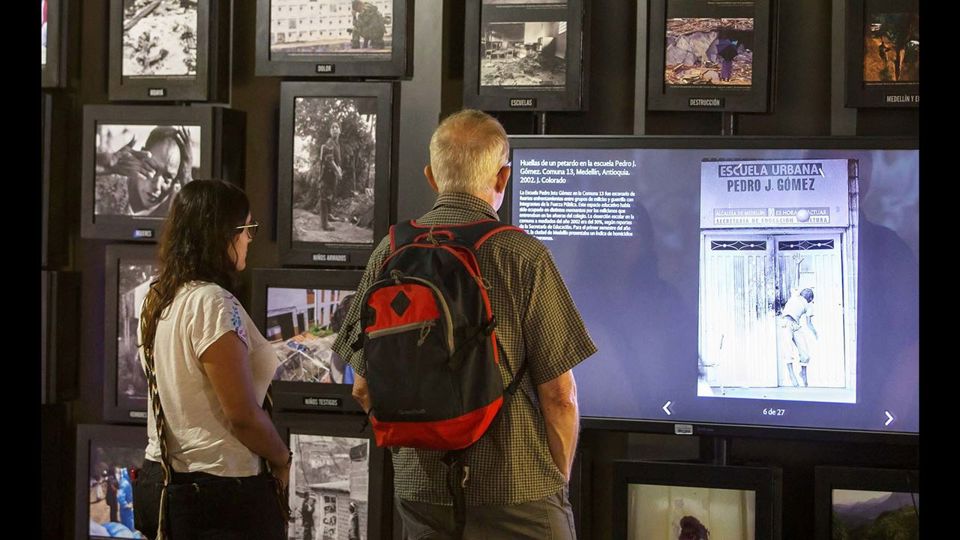 Pablo Escobar E A Transformação De Medellín foto 6