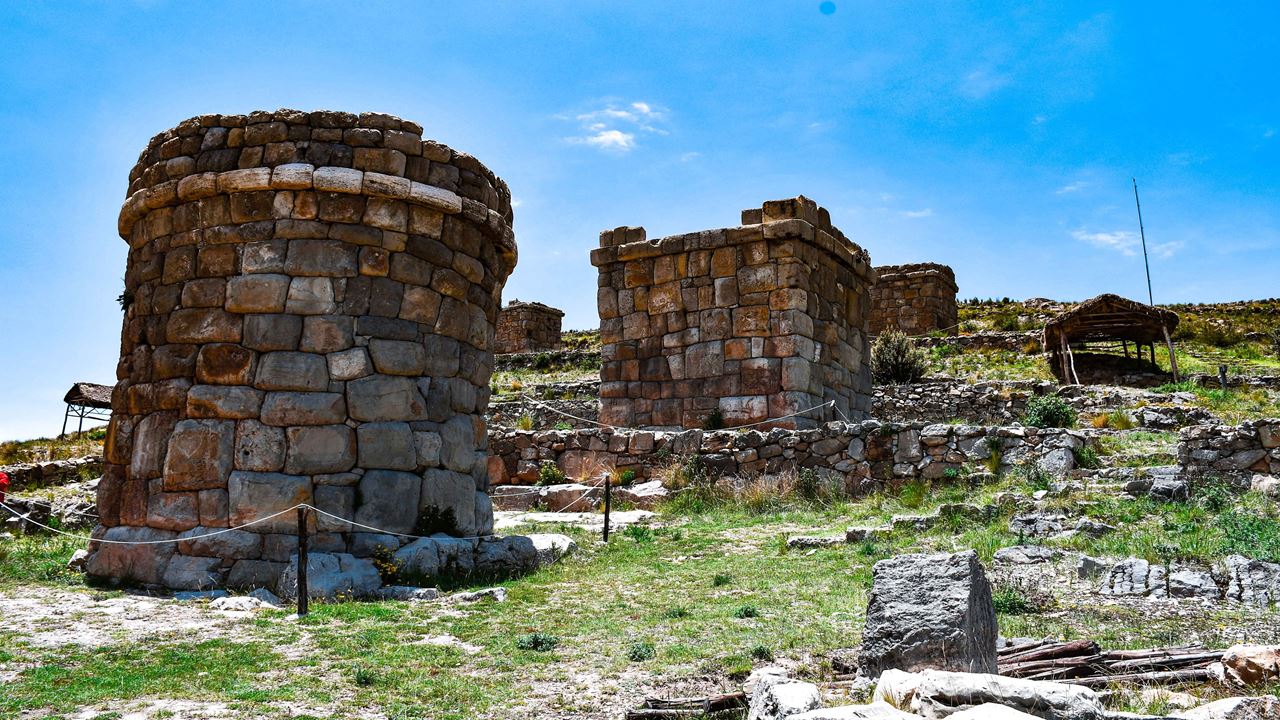 Portal Of Aramu Muro foto 2