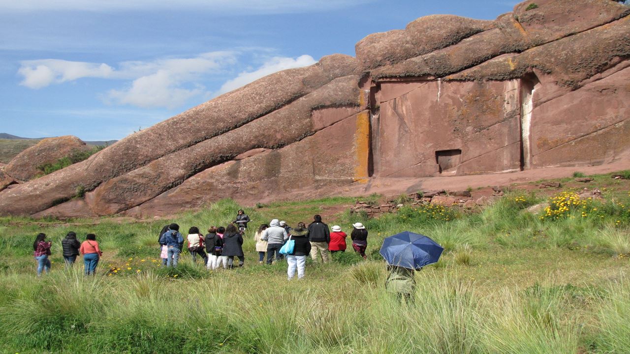Portal Of Aramu Muro foto 1