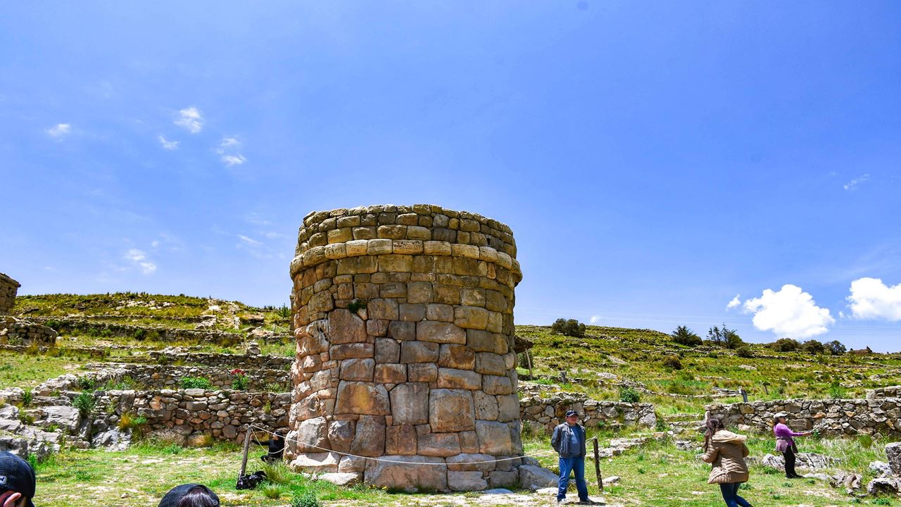 Portal Of Aramu Muro foto 8