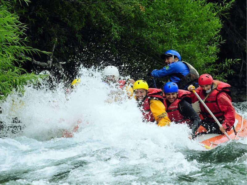 Family Rafting On The Manso River foto 2