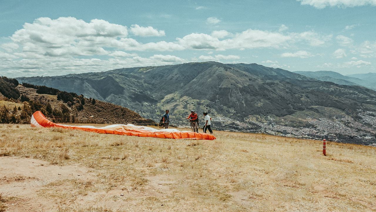Sobrevuela Medellín En Parapente foto 3