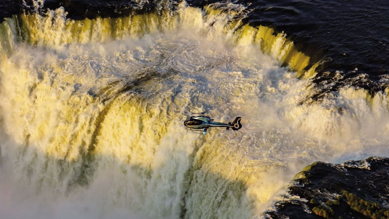 Helicopter Flight Over Iguaçu Falls foto 6