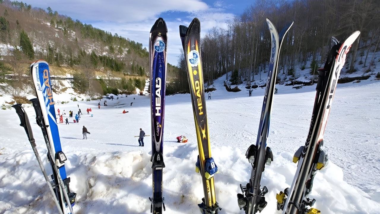 Ski Equipment Rental foto 3