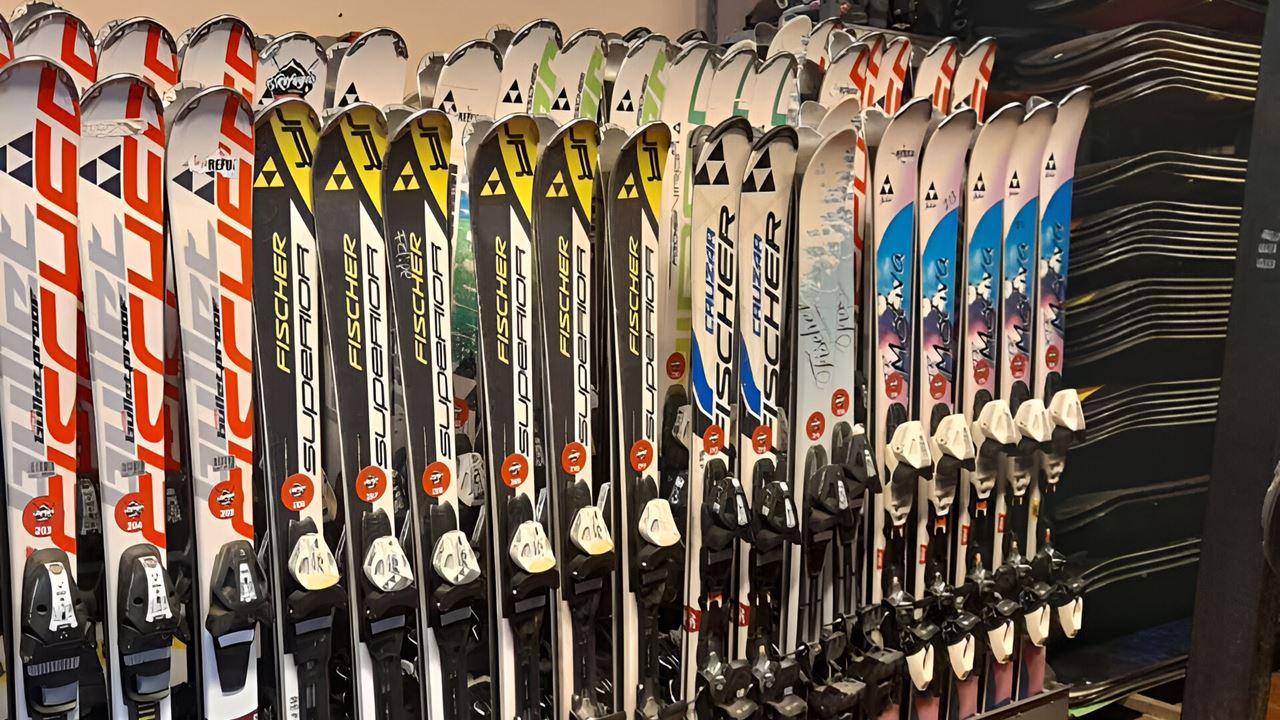 Ski Equipment Rental foto 2