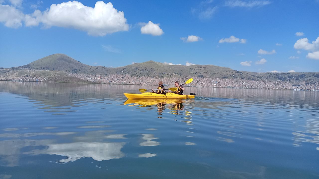 Uros-kajaktour Mit Aufenthalt Auf Der Insel Amantani foto 10