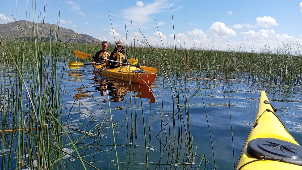 Uros-kajaktour Mit Aufenthalt Auf Der Insel Amantani foto 11