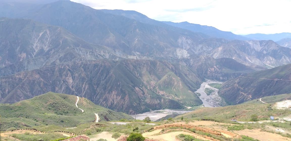 Helicopter Flight Chicamocha Canyon foto 4