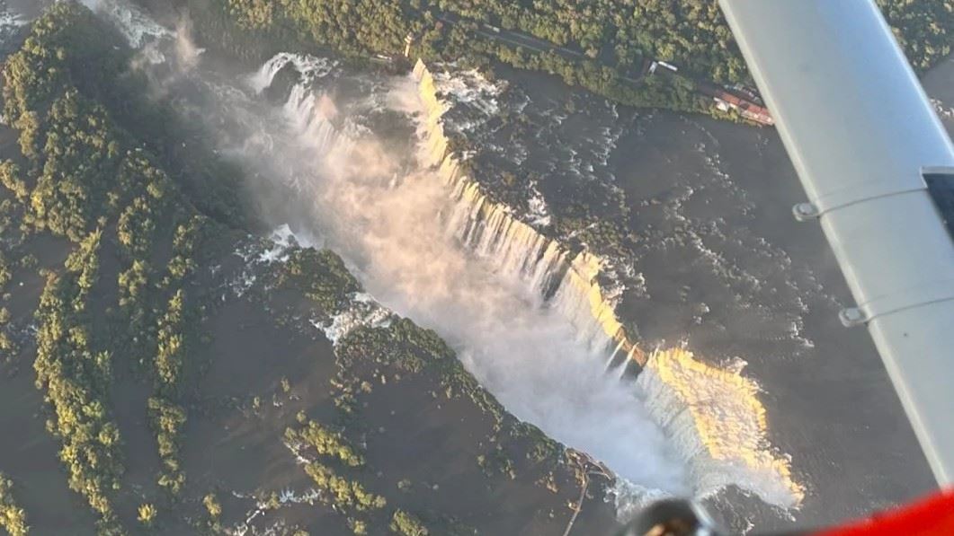 Flight Over The Falls foto 4