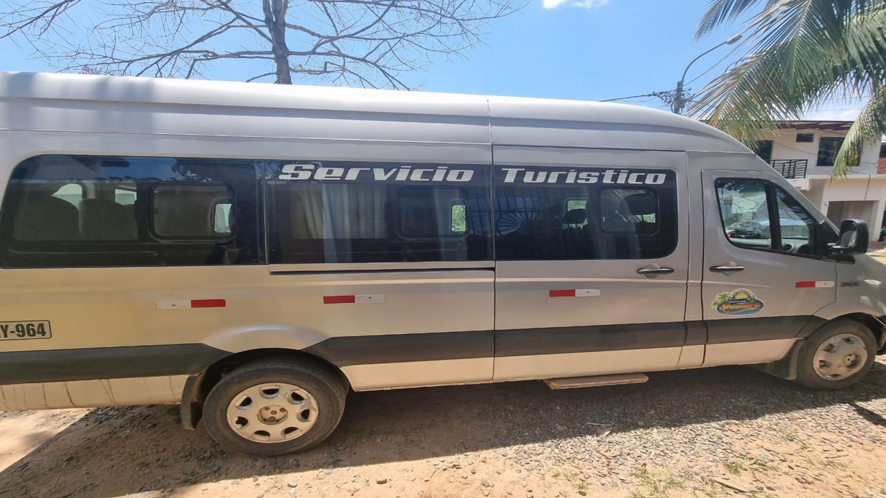 Round Trip To The Airport foto 1