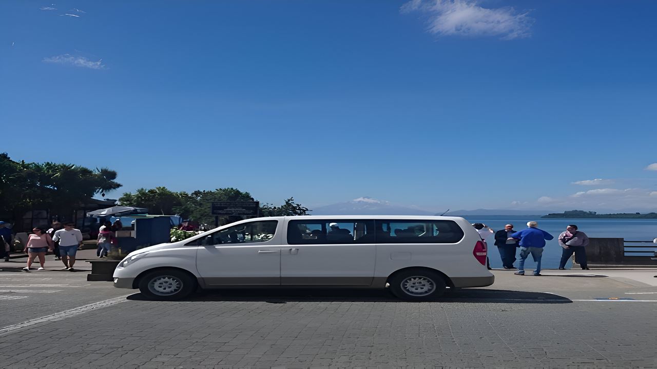 Transfer Puerto Varas Or Puerto Montt To Frutillar foto 8
