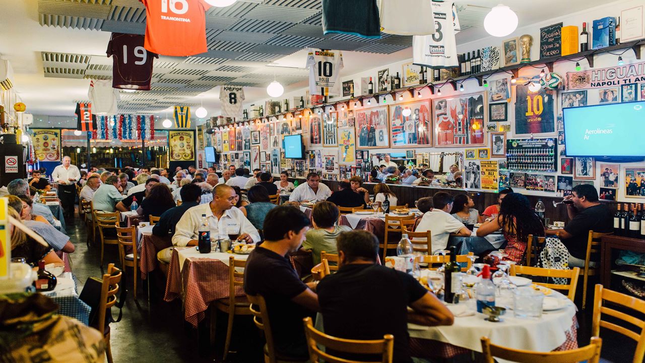 Dîner De La Coupe Du Monde Dans Le Meilleur Restaurant De Football foto 4