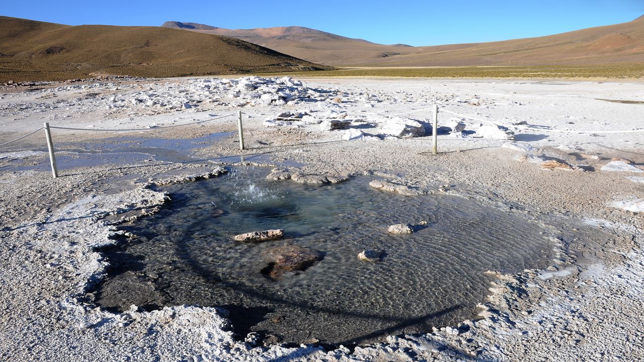 Puchuldiza And Altiplanica Route Geysers foto 2