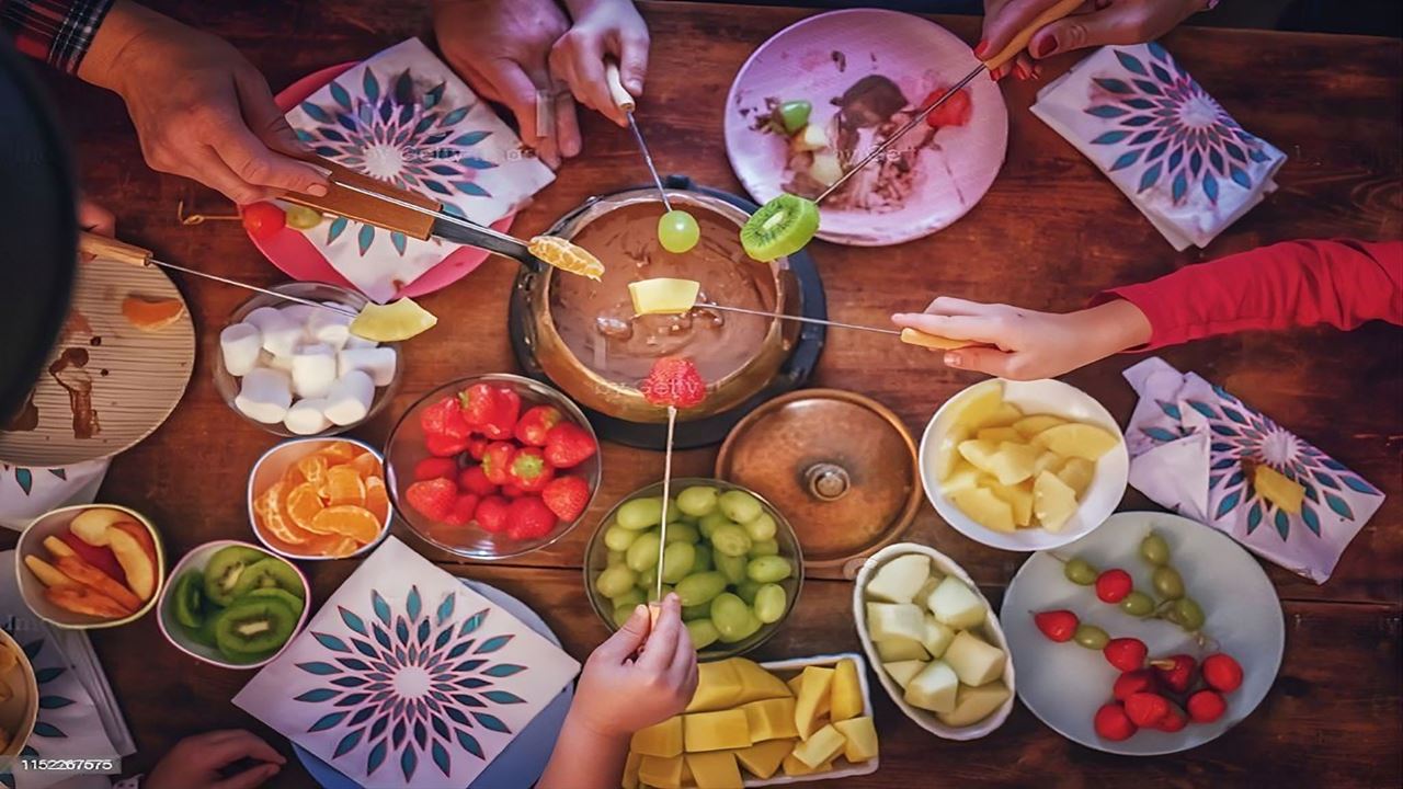 Schweizer Dinner-abend Mit Fondue-sequenz foto 3