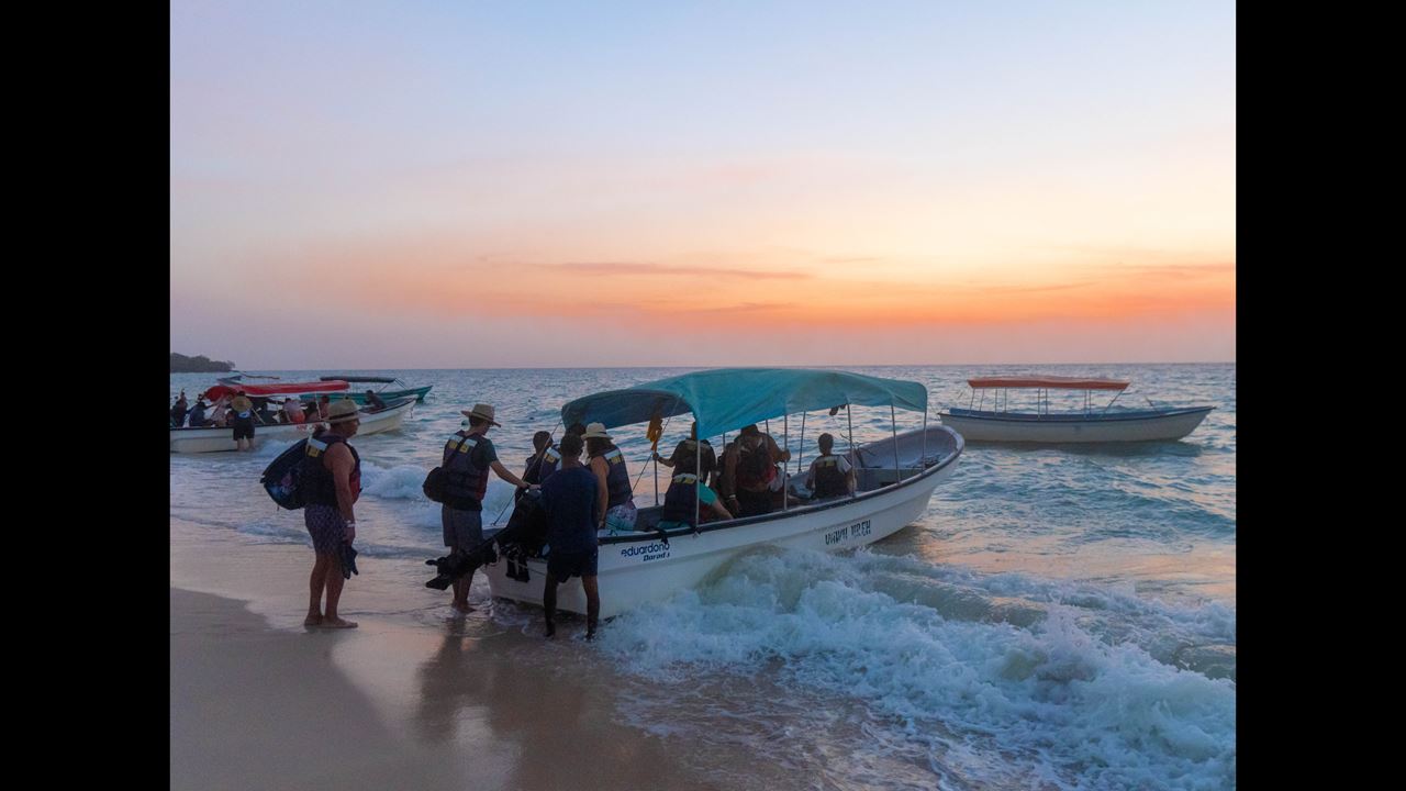 Passeio A Playa Blanca - Praia Mambo Barú foto 4